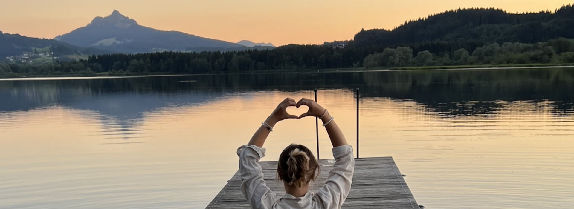 Esther Yoga Trenner mit Berg